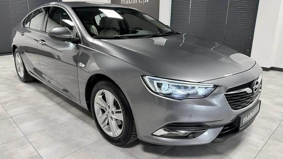 OPEL Insignia -