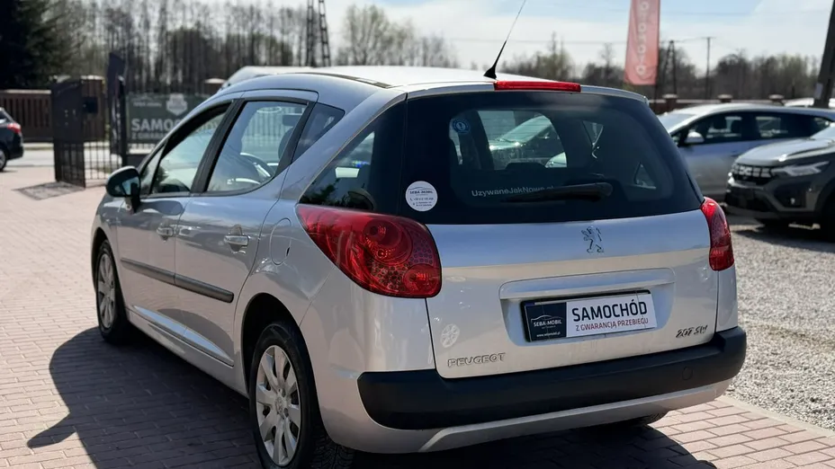 PEUGEOT 207 -