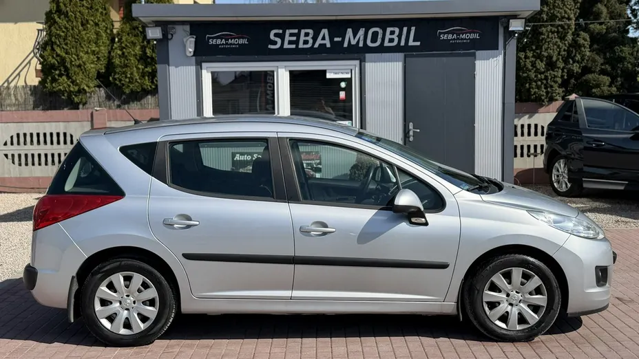 PEUGEOT 207 -