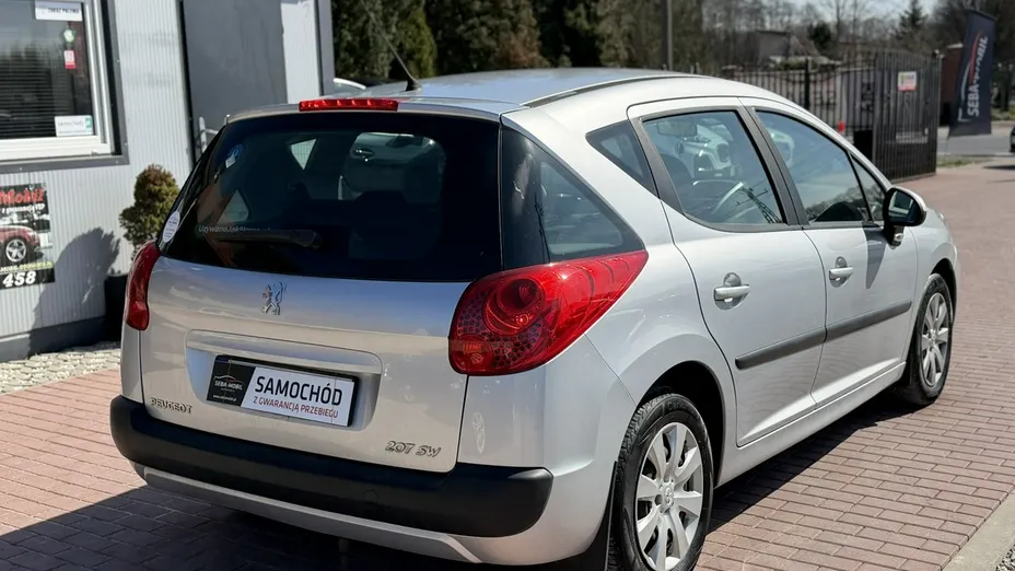 PEUGEOT 207 -