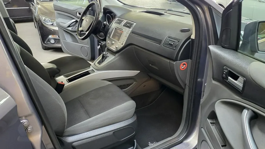 FORD Kuga -