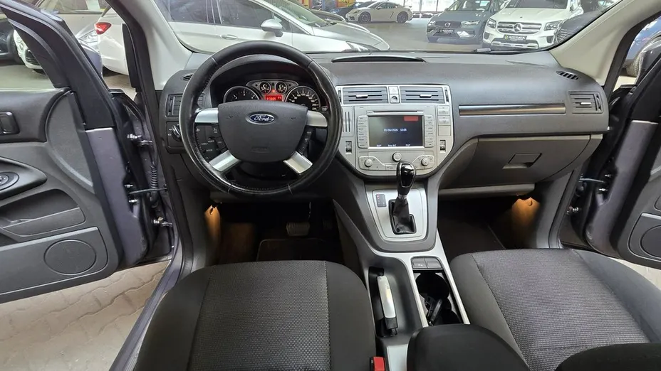 FORD Kuga -