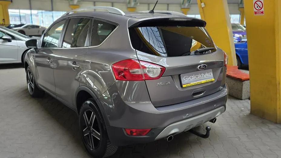 FORD Kuga -