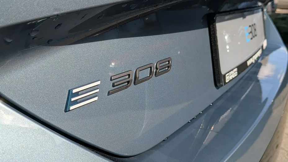 PEUGEOT 308 -