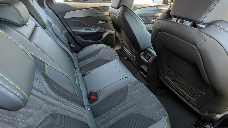 PEUGEOT 308 -