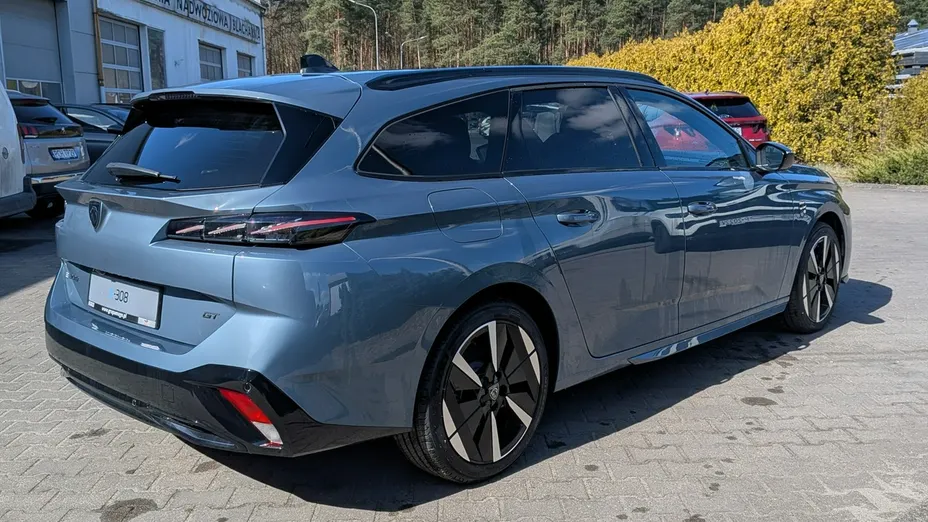 PEUGEOT 308 -