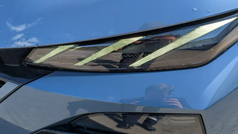 PEUGEOT 308 -