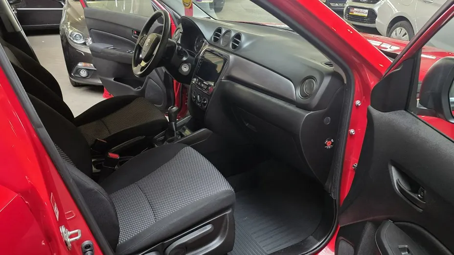 SUZUKI Vitara -
