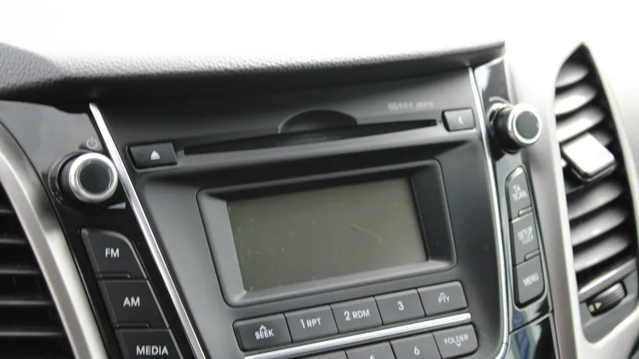 HYUNDAI i30 -