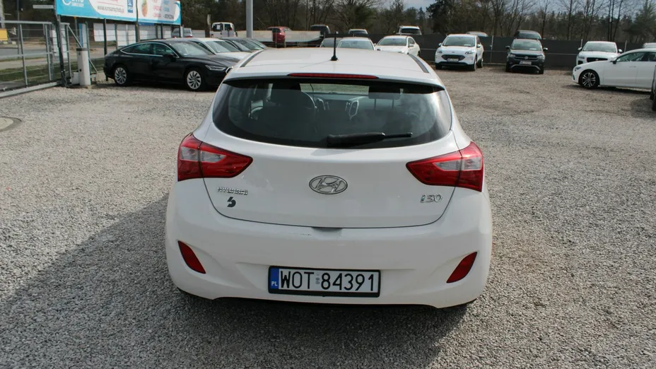 HYUNDAI i30 -