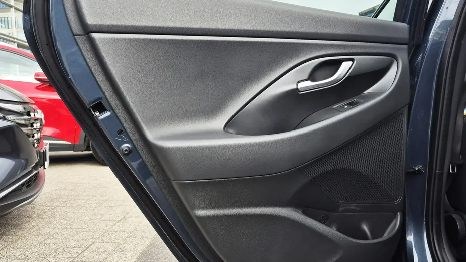 HYUNDAI i30 -