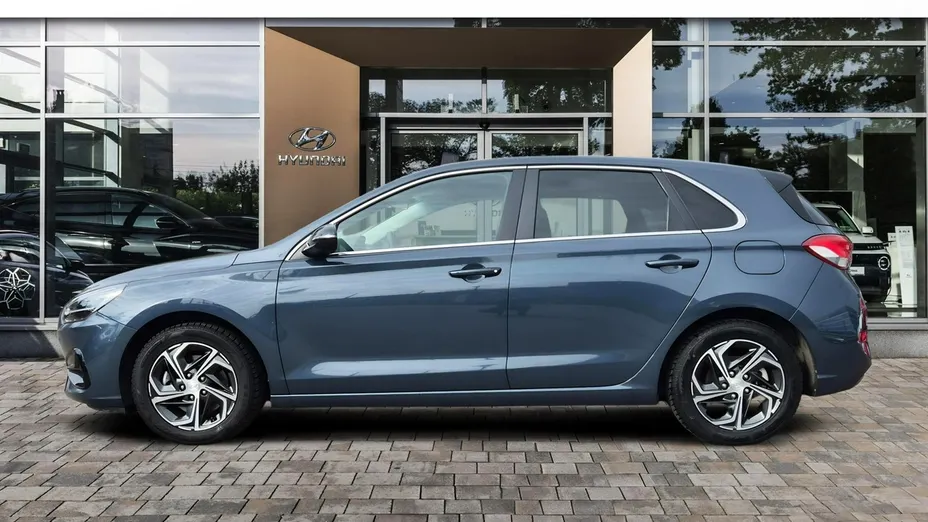 HYUNDAI i30 -