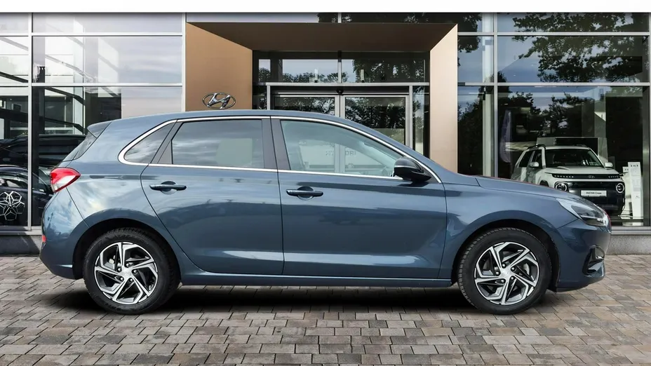 HYUNDAI i30 -
