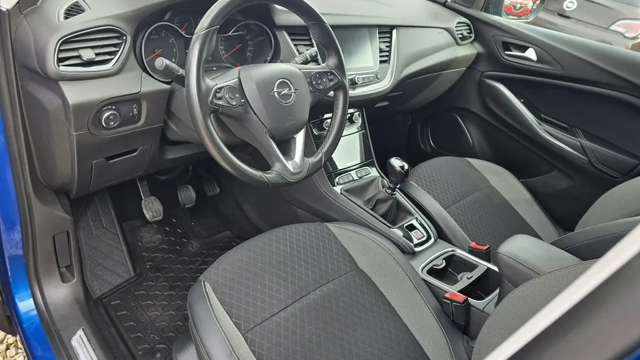 OPEL Grandland X -