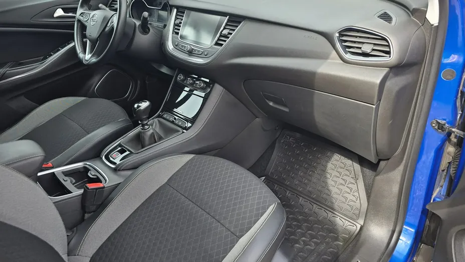 OPEL Grandland X -