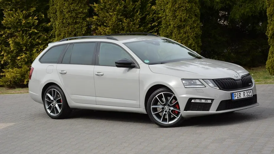 SKODA Octavia -