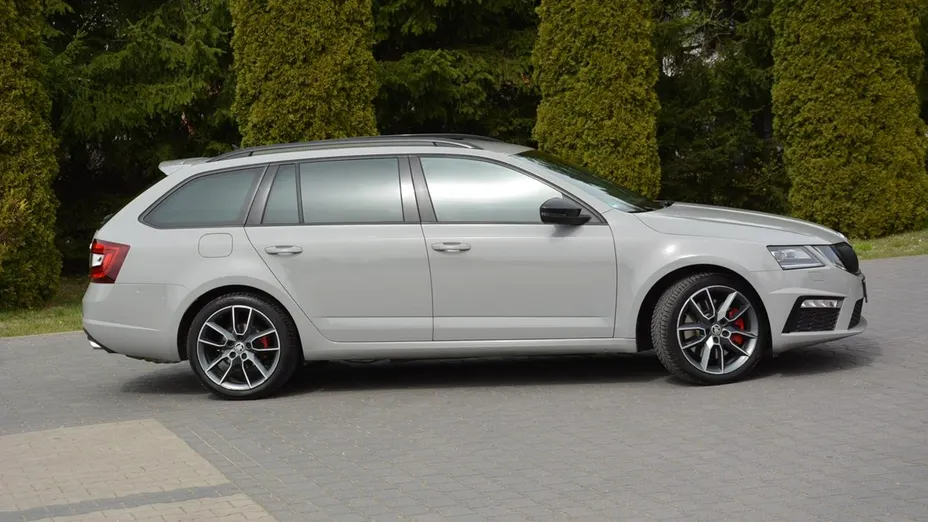 SKODA Octavia -