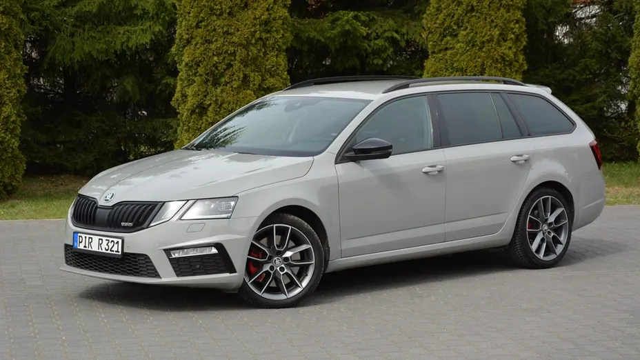 SKODA Octavia -