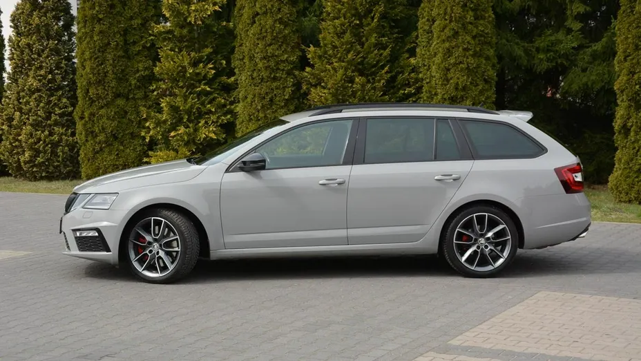 SKODA Octavia -