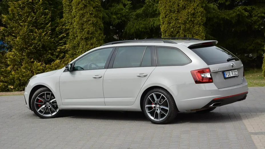 SKODA Octavia -
