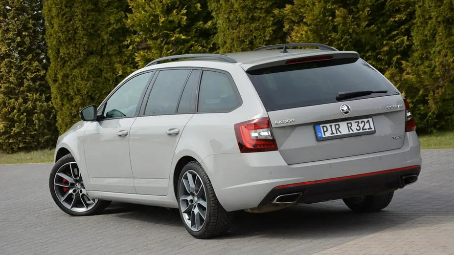 SKODA Octavia -