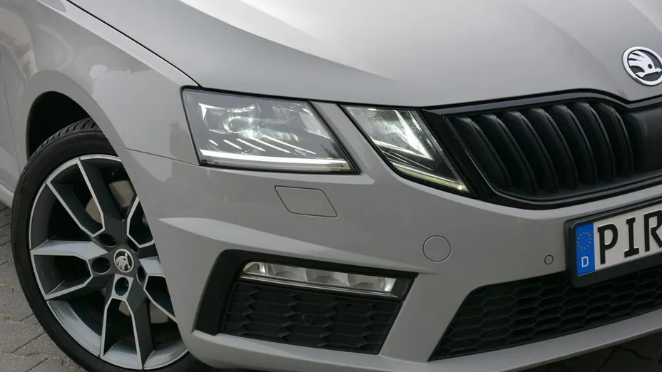 SKODA Octavia -