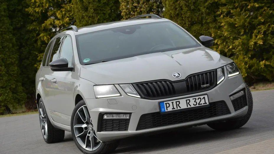 SKODA Octavia -