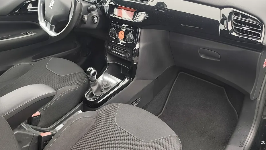 CITROEN DS3 -
