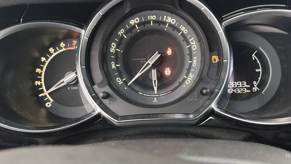 CITROEN DS3 -