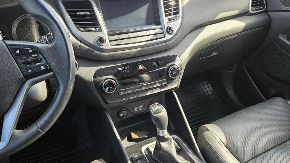 HYUNDAI Tucson -