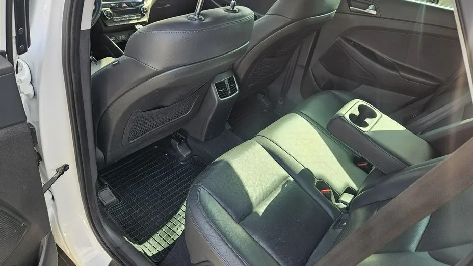 HYUNDAI Tucson -