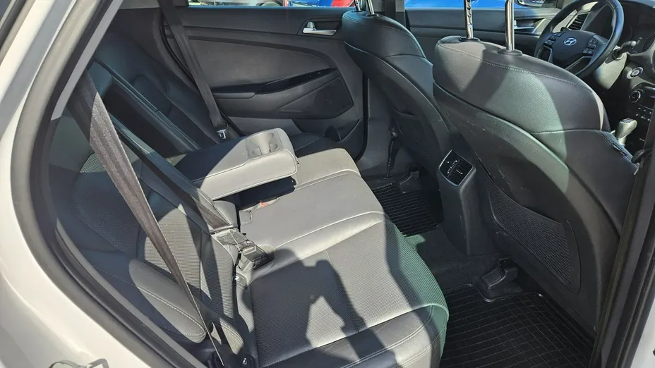 HYUNDAI Tucson -