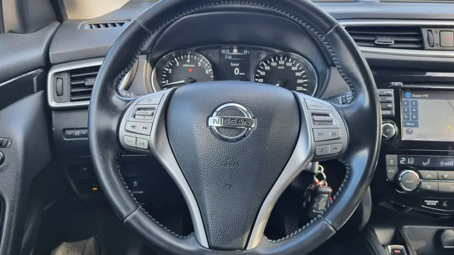 NISSAN Qashqai -