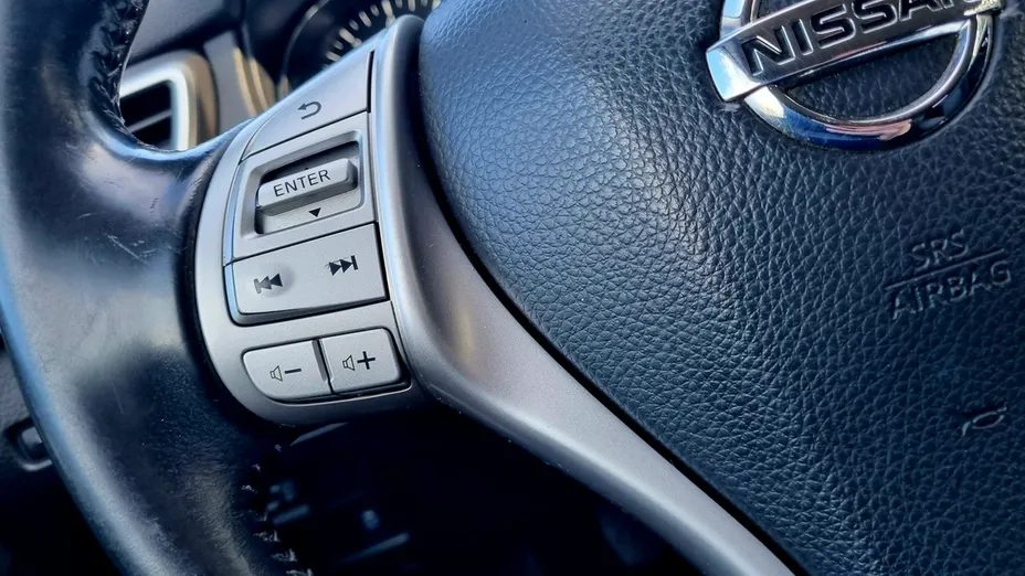 NISSAN Qashqai -