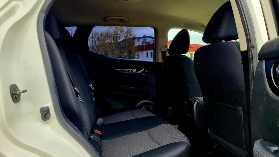 NISSAN Qashqai -
