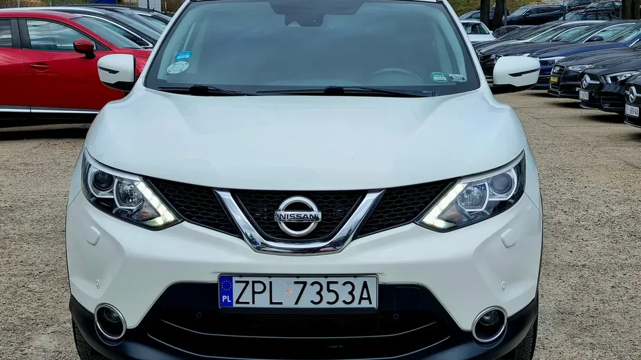 NISSAN Qashqai -