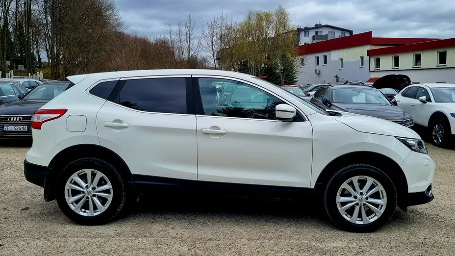 NISSAN Qashqai -