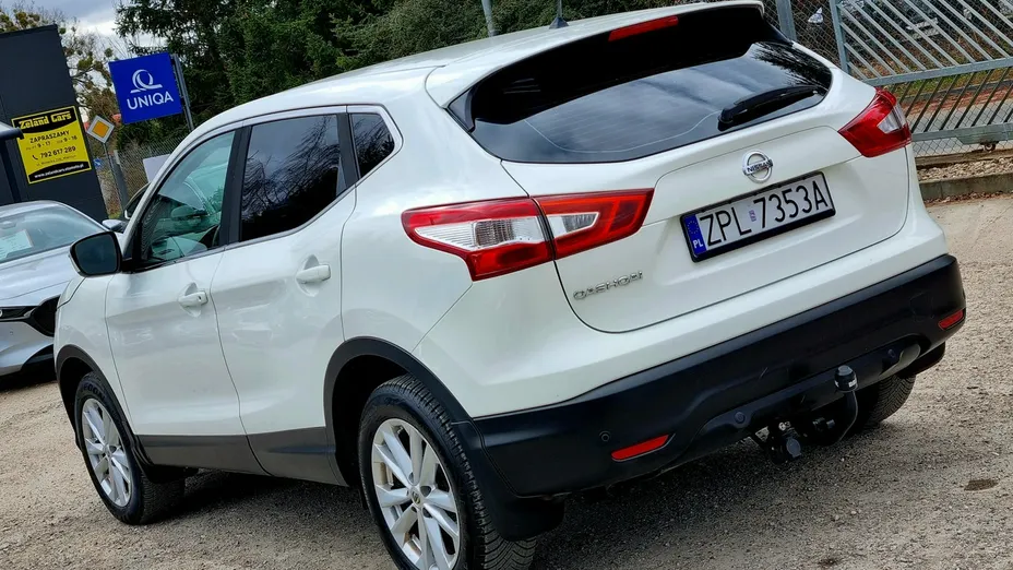NISSAN Qashqai -