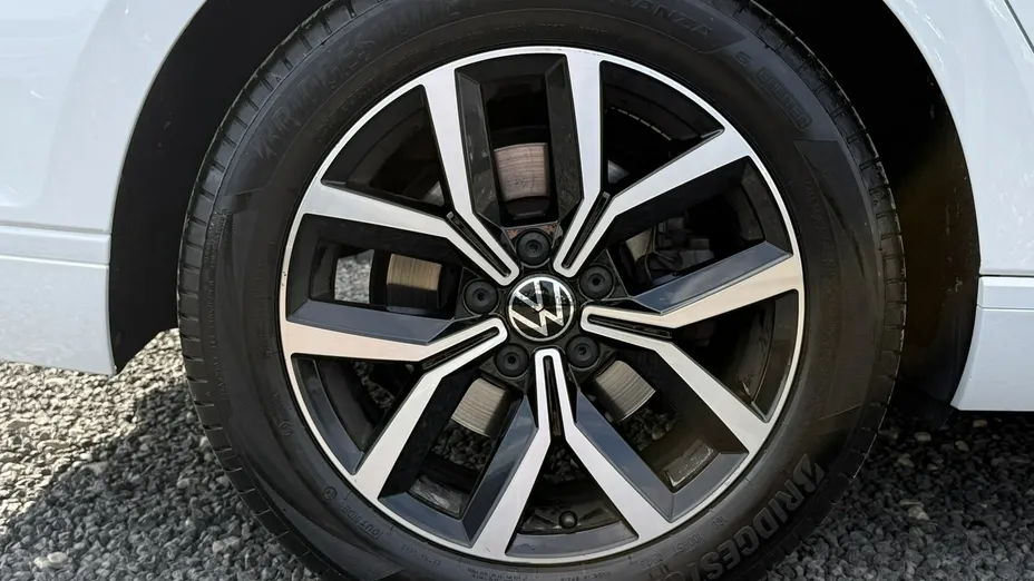VOLKSWAGEN Passat -