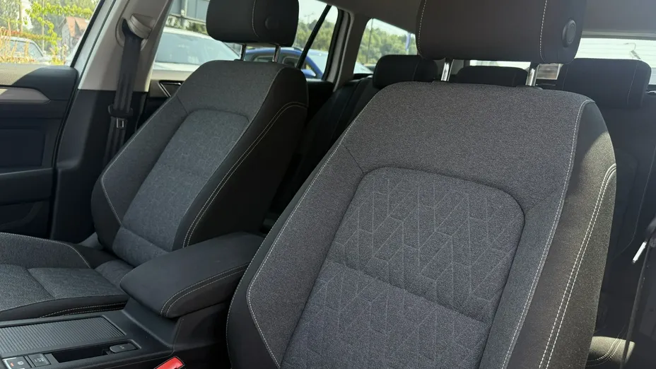 VOLKSWAGEN Passat -