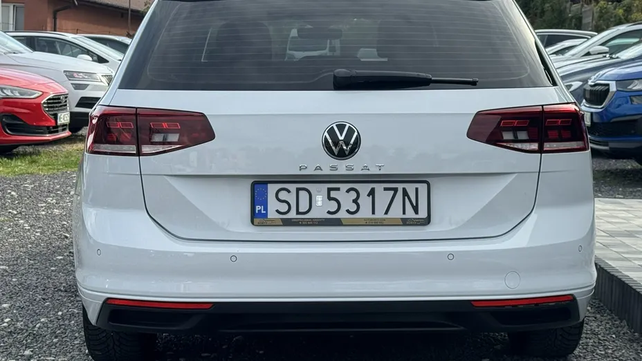 VOLKSWAGEN Passat -