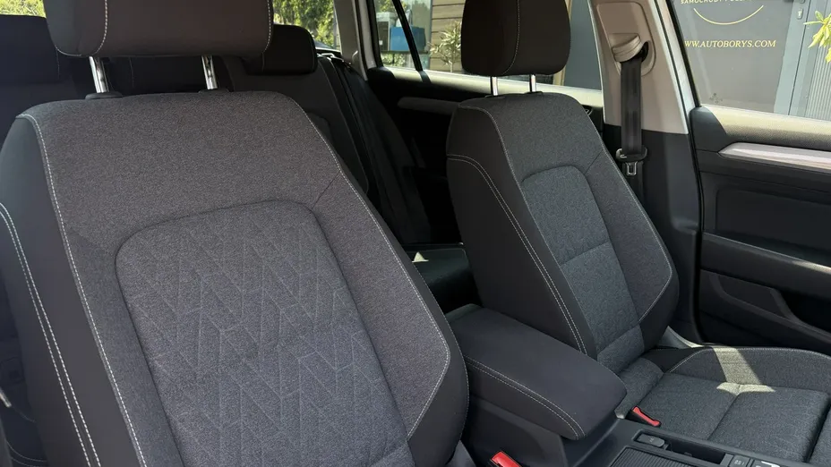 VOLKSWAGEN Passat -