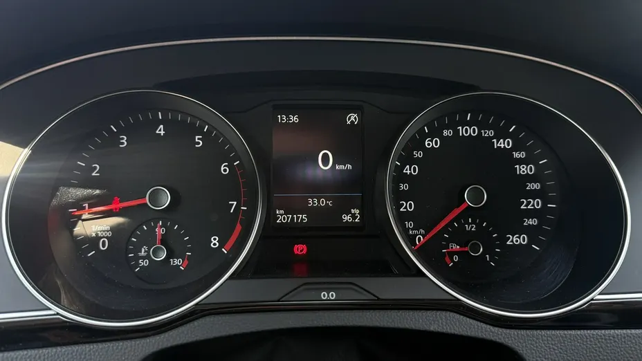 VOLKSWAGEN Passat -