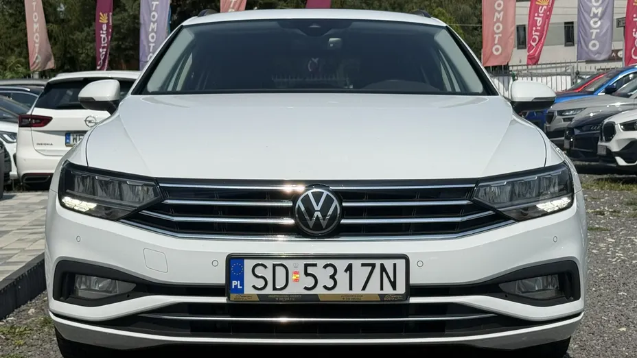 VOLKSWAGEN Passat -