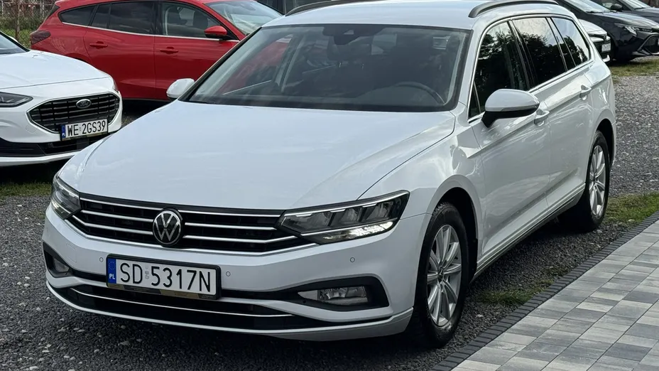 VOLKSWAGEN Passat -