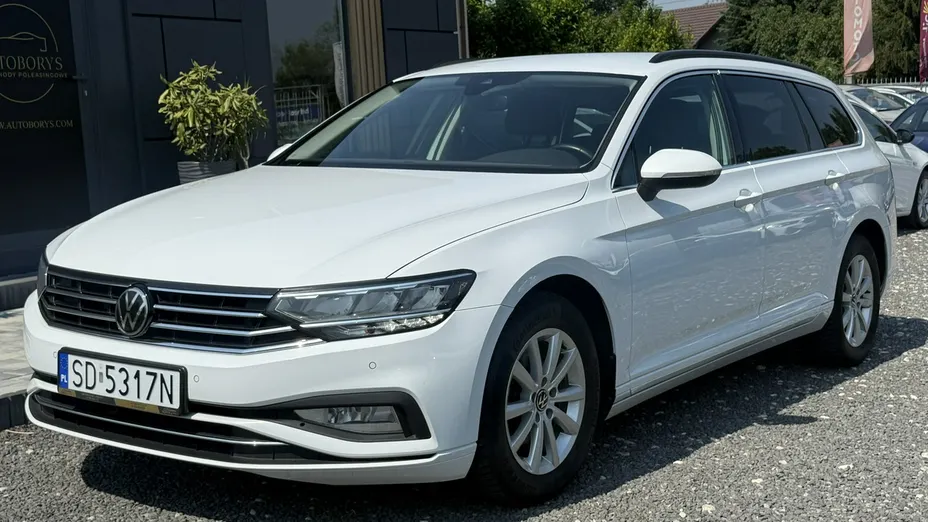 VOLKSWAGEN Passat -