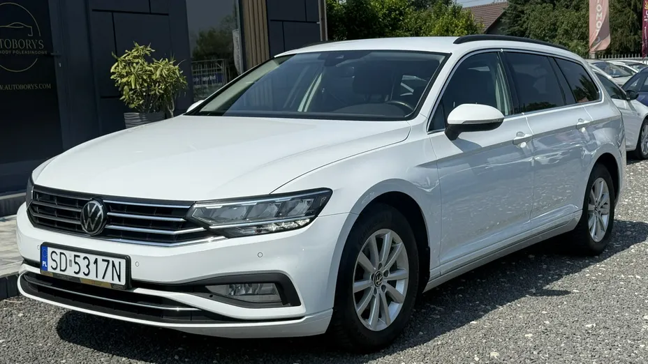 VOLKSWAGEN Passat -
