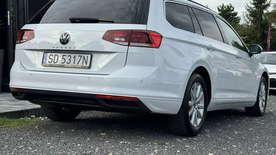VOLKSWAGEN Passat -