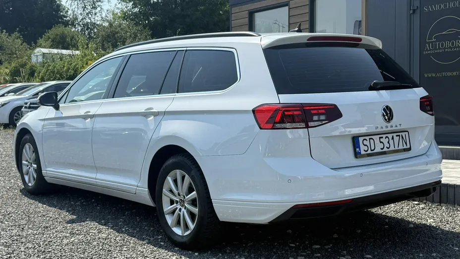 VOLKSWAGEN Passat -