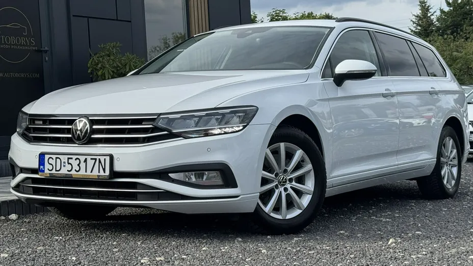 VOLKSWAGEN Passat -